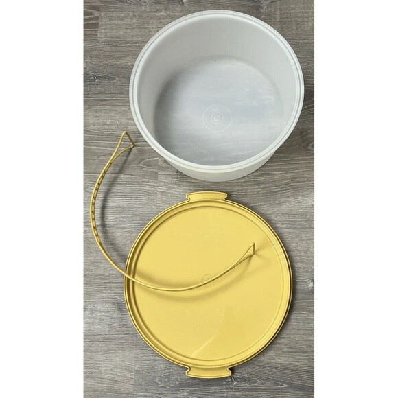 Tupperware‎ Cake Taker Carrier Bake Holder Harvest Gold Handle Lid Vintage1258-5 - Picture 4 of 6